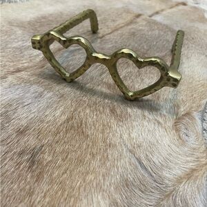 Heart-Shaped Glasses /Distressed Gold Metal Bookshelf Decor